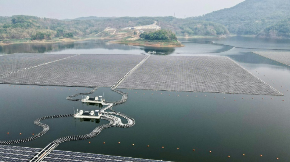 L'Indon&eacute;sie inaugure le plus vaste parc solaire flottant de la r&eacute;gion