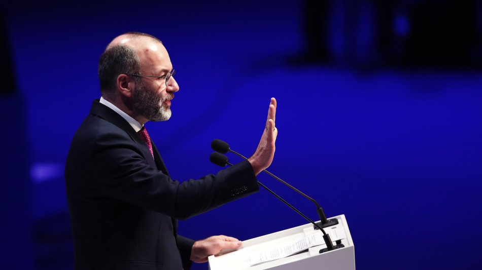 Weber, Salvini sulla Russia "fuori dalla realt&agrave; o mente"