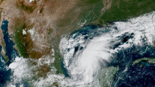 Isa&iacute;as toca tierra como hurac&aacute;n categor&iacute;a 2 en la costa de EEUU