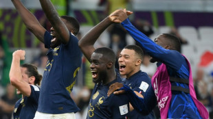 Francia despide a Polonia e Inglaterra a Senegal: duelo Mbapp&eacute;-Kane en cuartos