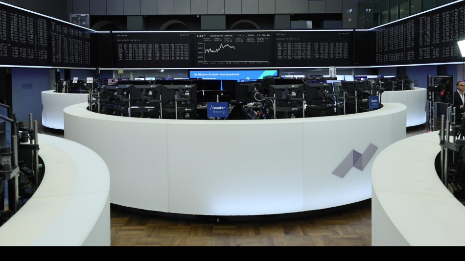 Borsa: l'Europa apre in ordine sparso, attesa per le banche centrali