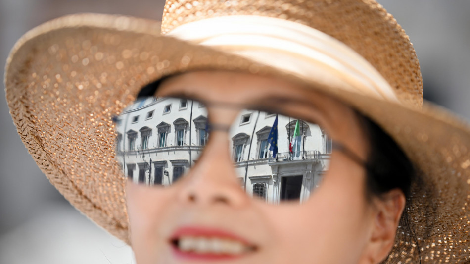 Per l'occhialeria produzione 2025 stabile a 5,6 miliardi ma export cala