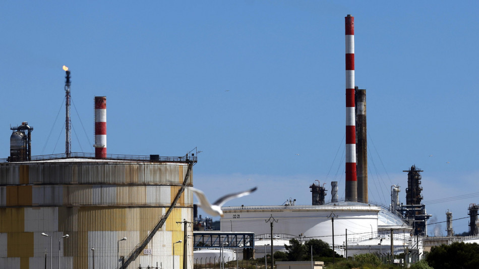 Il petrolio in rialzo a New York a 90,53 dollari