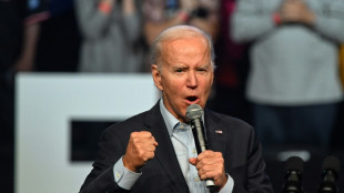 Trump et Biden chauffent leurs troupes &agrave; la veille d'&eacute;lections cruciales
