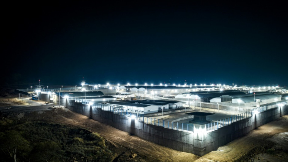 Juicios colectivos a pandilleros son recibidos con cr&iacute;ticas en El Salvador