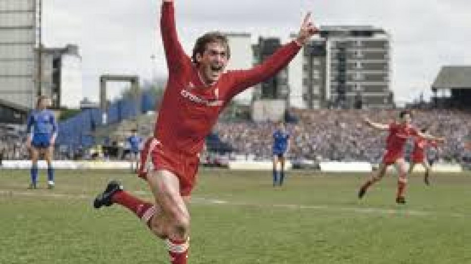 Kenny Dalglish, la leggenda del calcio britannico in un docu