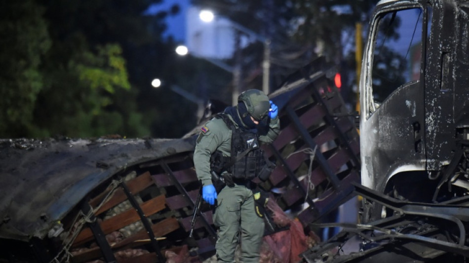 Atentado deixa 11 feridos na Col&ocirc;mbia a seis dias da posse de Espriella
