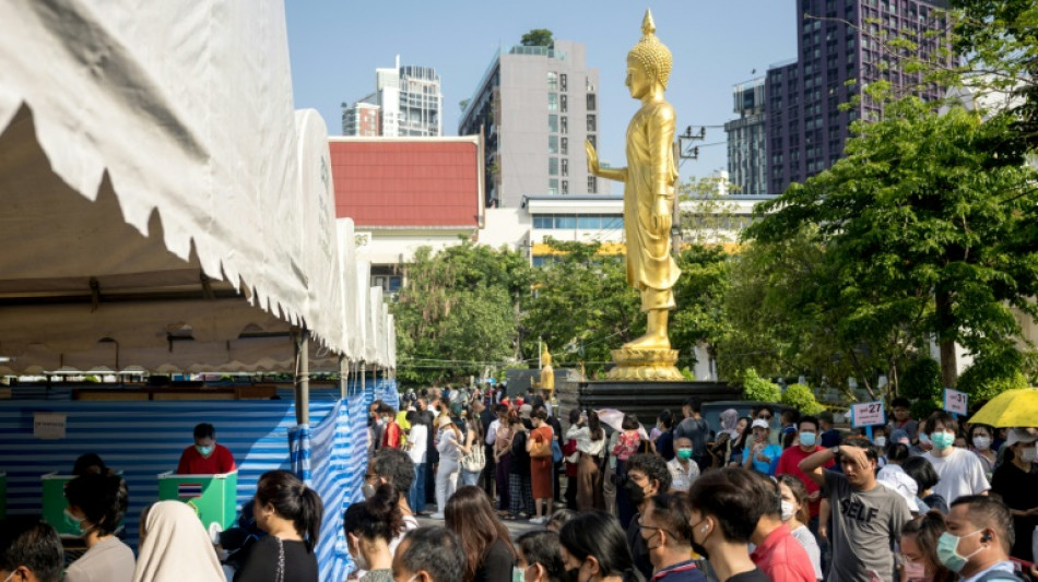 Vote anticip&eacute; en Tha&iuml;lande avant les &eacute;lections du 14 mai 