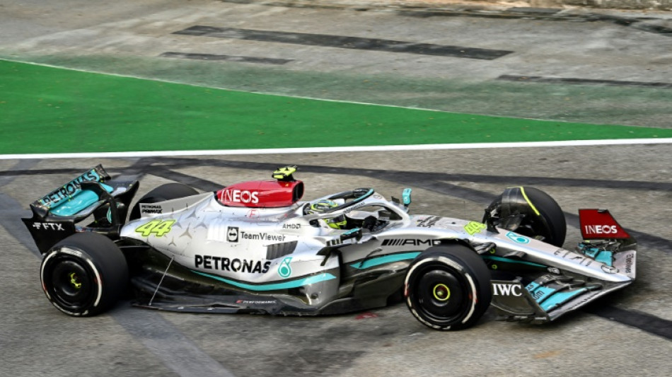 Hamilton fastest in Singapore ahead of title-chasing Verstappen