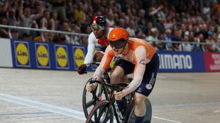 Record-breaker Lavreysen dominates cycling worlds 