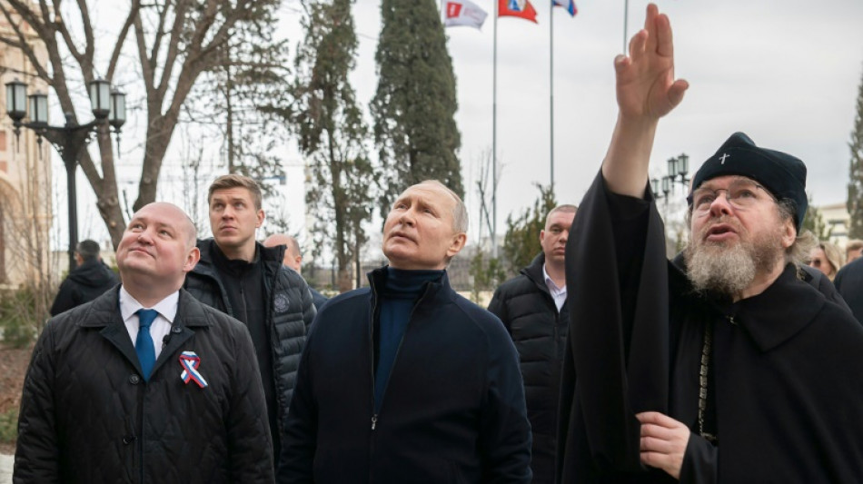 Ukraine: Poutine s'est rendu &agrave; Marioupol d&eacute;vast&eacute;e, premi&egrave;re visite en zone conquise