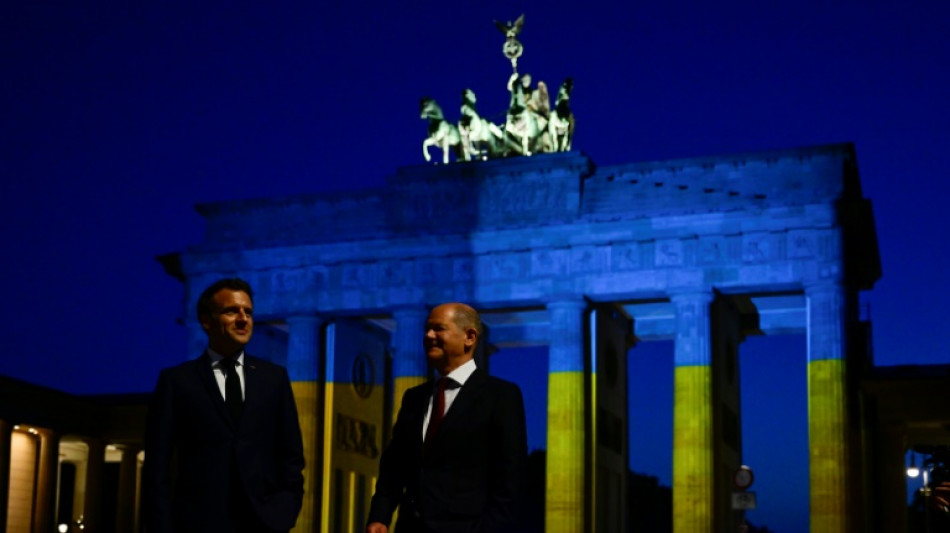 Scholz und Macron setzen am Brandenburger Tor Zeichen f&uuml;r die Ukraine