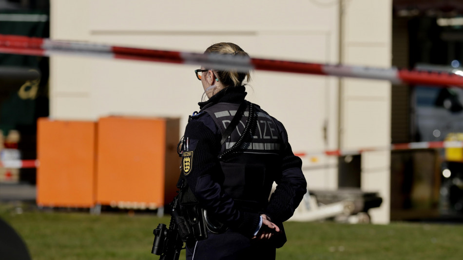 Due morti in una sparatoria in Germania, il killer è in fuga