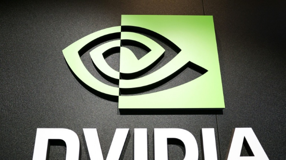 Trump anuncia que autorizará venda à China de semicondutores de IA da Nvidia
