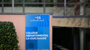 Enseignante poignard&eacute;e en classe: le coll&eacute;gien explique qu'il avait "trop de haine" 