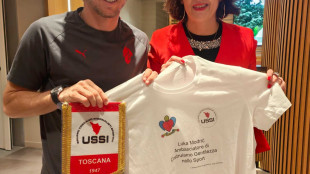 Calcio: a Modric il premio Costruiamo Gentilezza nello sport