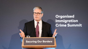 Reino Unido pide cooperación internacional para "eliminar redes de tráfico de personas"