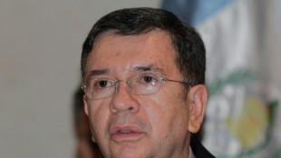 Quitan bienes a un exministro salvadore&ntilde;o encarcelado por una tregua con las pandillas