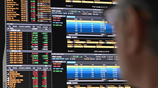 Lo spread tra Btp e Bund su massimi seduta a 83 punti base