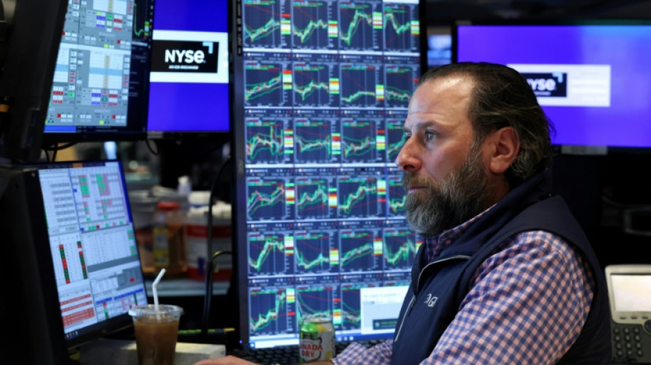 Wall Street finit en ordre dispers&eacute; dans l'attente de nouveaux droits de douane am&eacute;ricains