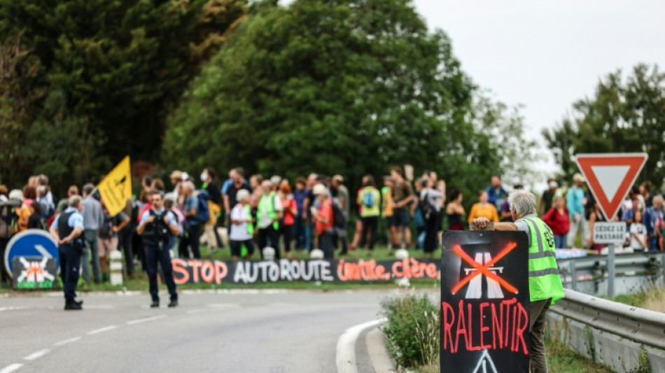 Autoroute Toulouse-Castres: mobilisation contre un projet anti-&eacute;cologique