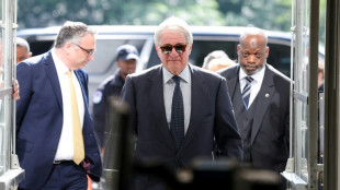 Bilion&aacute;rio Leon Black n&atilde;o comparece a depoimento no Congresso dos EUA em caso Epstein