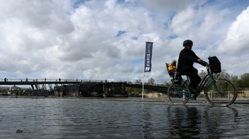 A Paris, le v&eacute;lo a d&eacute;pass&eacute; la voiture comme moyen de transport, se f&eacute;licite la mairie