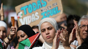 Miles de manifestantes marchan en Barcelona en apoyo a Palestina