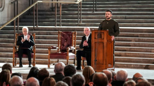 En visite surprise &agrave; Londres, Zelensky demande des avions &agrave; ses alli&eacute;s