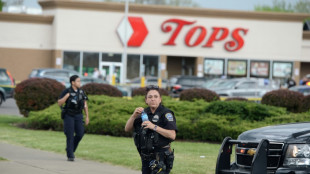 Tuerie raciste dans l'Etat de New York: au moins dix morts, en majorit&eacute; des Afro-Am&eacute;ricains