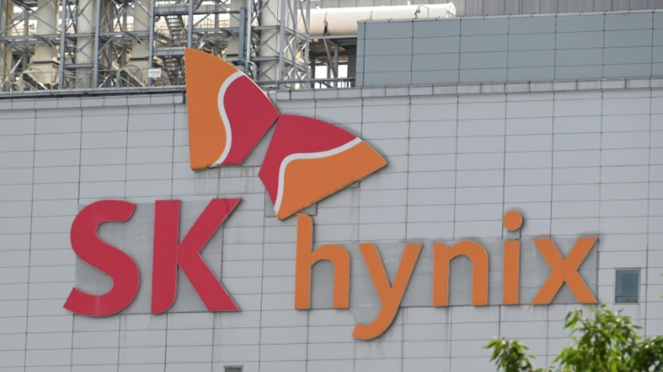 AI chip giant SK hynix says quarterly operating profit soars 630%