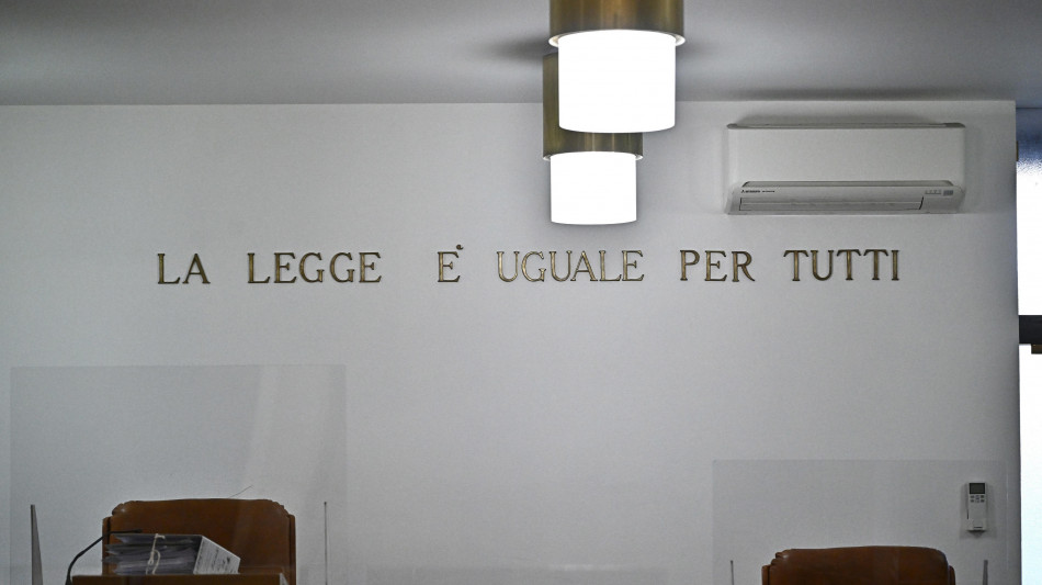 Uccise il figlio per difendere la moglie, condannato a 11 anni