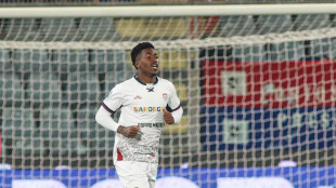 Il calciatore del Cagliari Trepy si risveglia dal coma