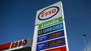 Petr&oacute;leo despenca e impulsiona alta das bolsas em Europa e &Aacute;sia