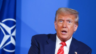 Trump bekennt sich auf "historischem" Gipfel zur Nato