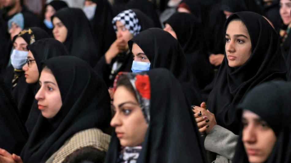 Anweisung f&uuml;r strikte Strafen im Iran bei Verst&ouml;&szlig;en gegen Kopftuch-Pflicht