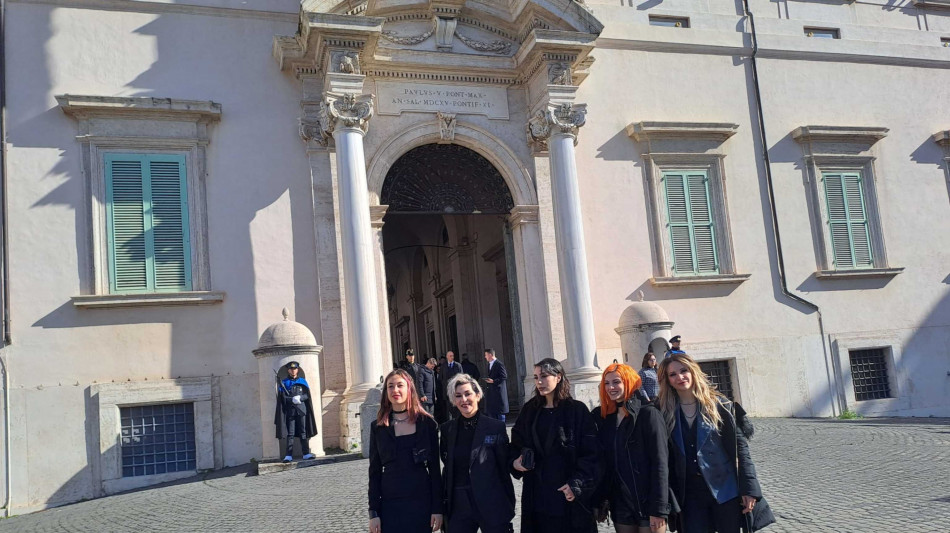 Conti, Pausini e i Big di Sanremo al Quirinale, ricevuti da Mattarella