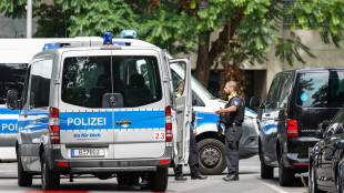 Uccide la ex di 18 anni e un uomo che voleva bloccarlo in una scuola di Berlino