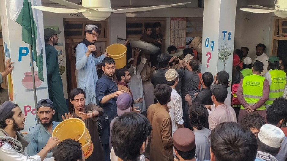 Pakistan : 32 enfants et une enseignante tu&eacute;s dans l'effondrement du toit de leur &eacute;cole