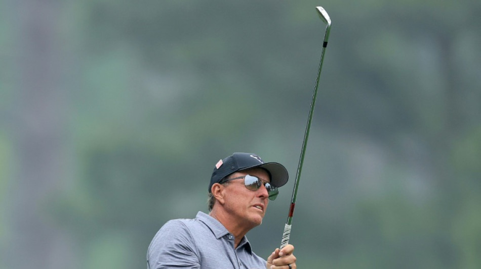 LIV's Mickelson has quiet dinner in low-key Masters return