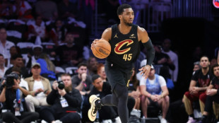 Los Cavaliers toman aire en Indiana con otra exhibición de Mitchell