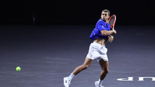 Cobolli subito fuori a Shanghai, vince Mannarino in 3 set