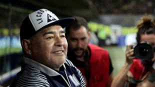 Maradona comia pouco e ficava prostrado na cama, revela cuidador em julgamento