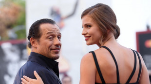 Quinto figlio in arrivo per Stefano Accorsi, l'annuncio social con Bianca Vitali