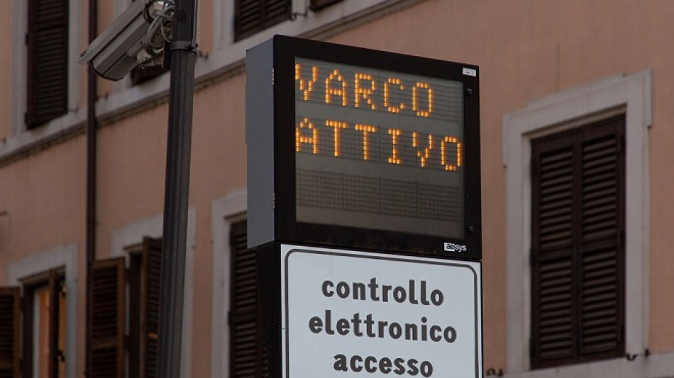 Nel centro storico di Roma da domani scatta il limite dei 30 km/h