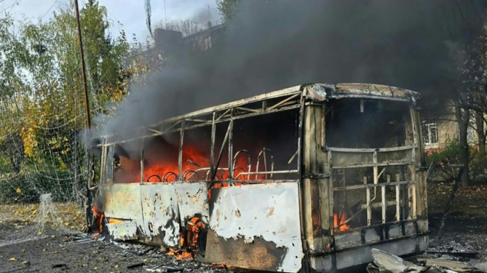 Bombardeio russo contra dois &ocirc;nibus deixa ao menos 30 mortos na Ucr&acirc;nia