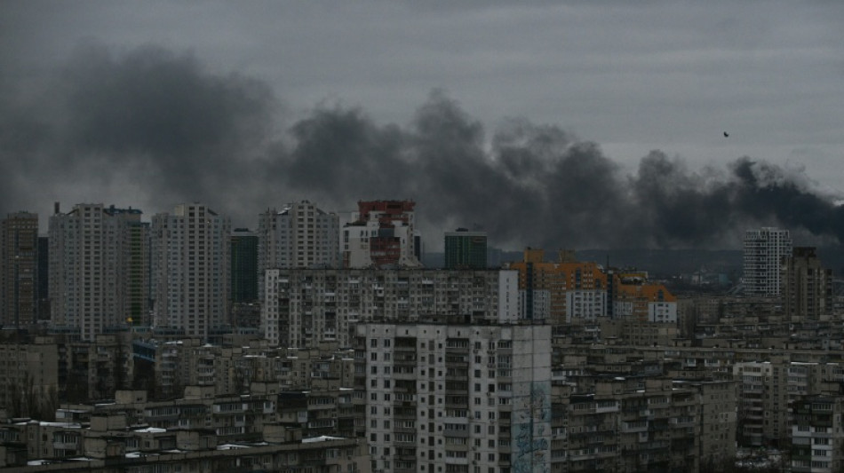 Ukraine: de fortes explosions entendues &agrave; Kiev (journaliste AFP) 