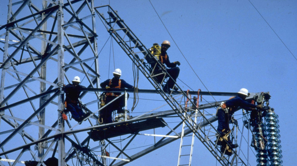 Energia, nel 2025 meno utili per le societ&agrave; quotate ma pi&ugrave; investimenti