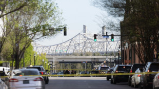 Etats-Unis: un tireur fait quatre morts et huit bless&eacute;s dans une banque