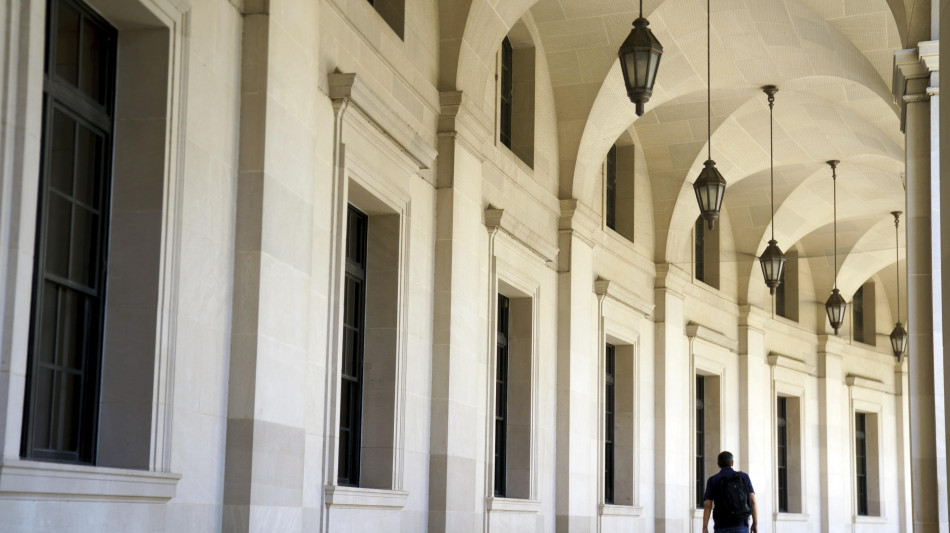 Le richieste di sussidi alla disoccupazione Usa calano a 209.000 unit&agrave;